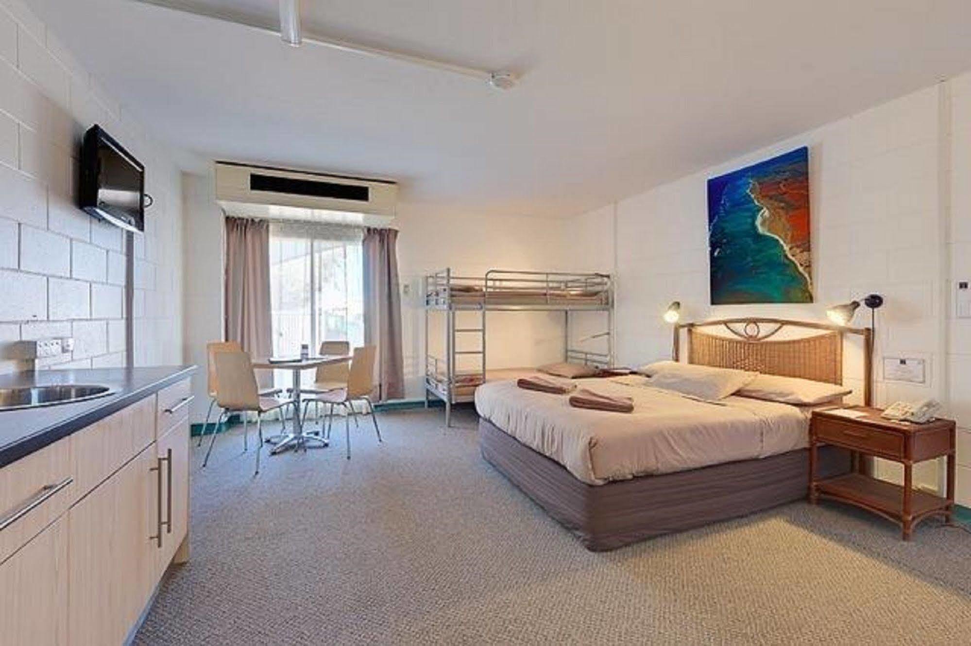 Sea Breeze Resort 埃克斯茅斯 外观 照片