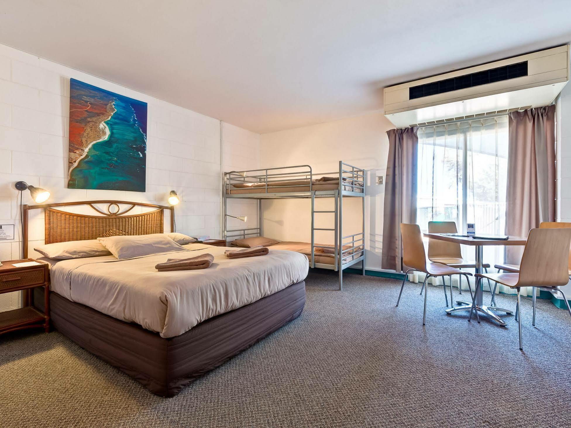 Sea Breeze Resort 埃克斯茅斯 外观 照片